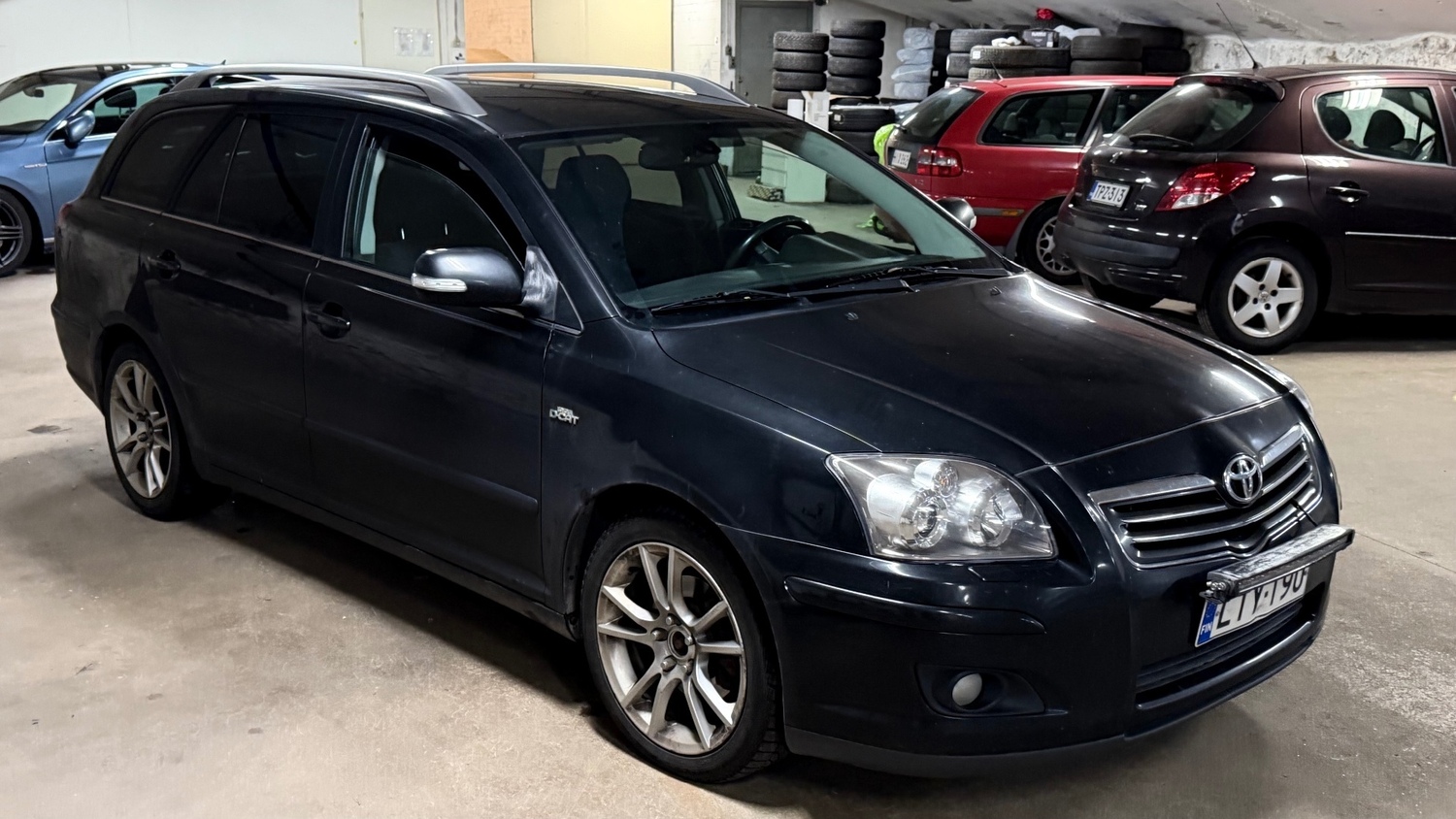 Toyota Avensis vaihtoauto