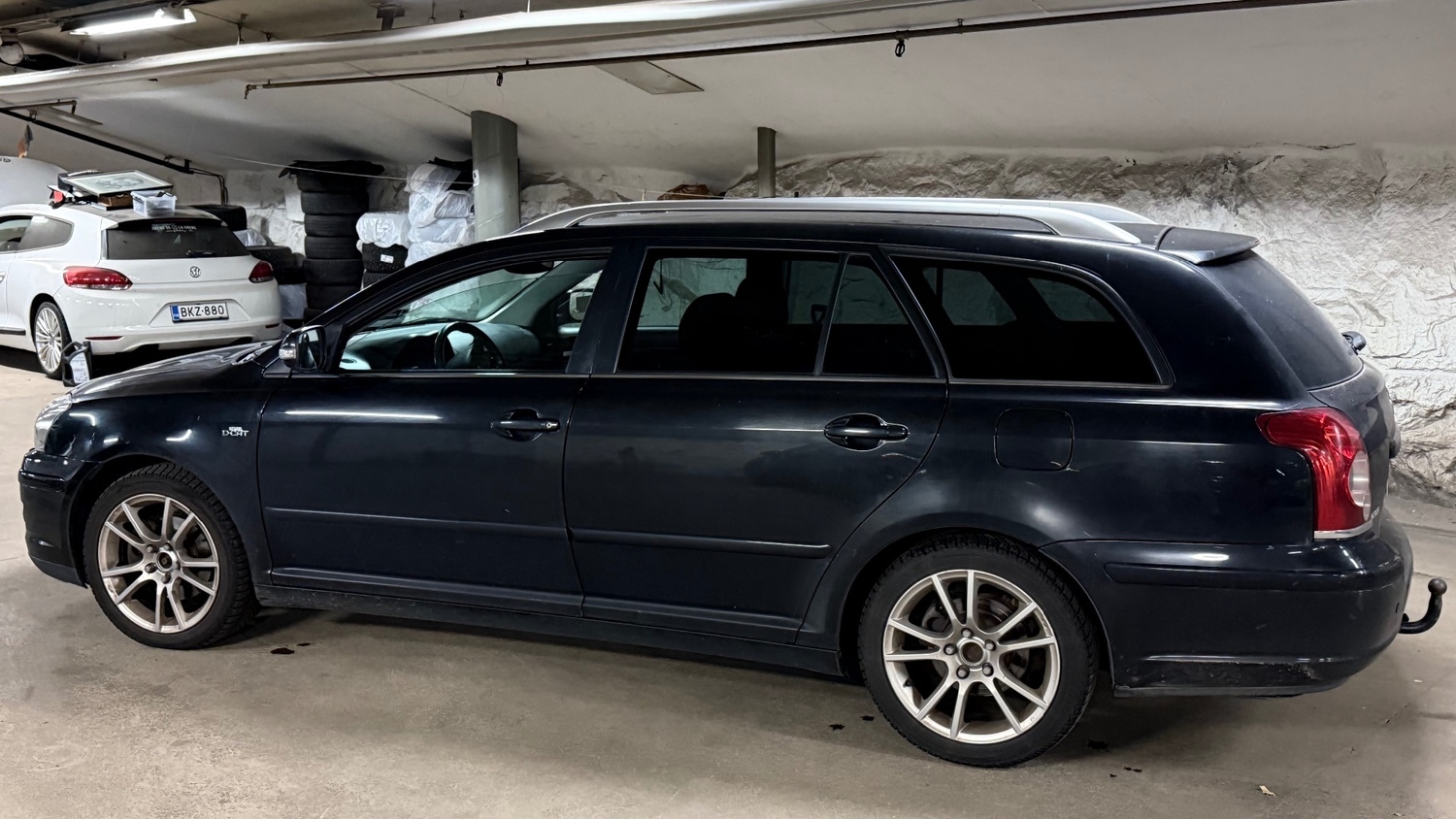 Toyota Avensis vaihtoauto
