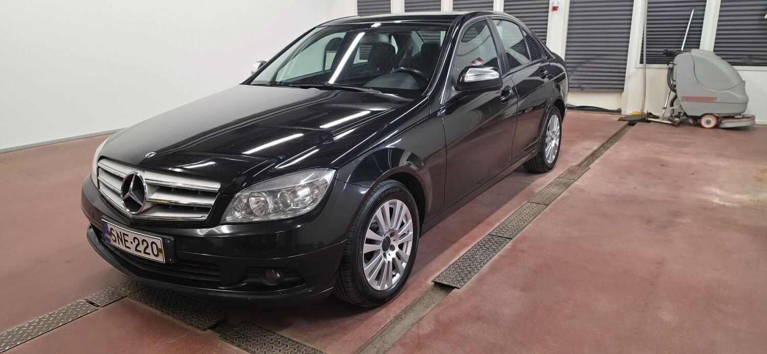 Mercedes-Benz C vaihtoauto