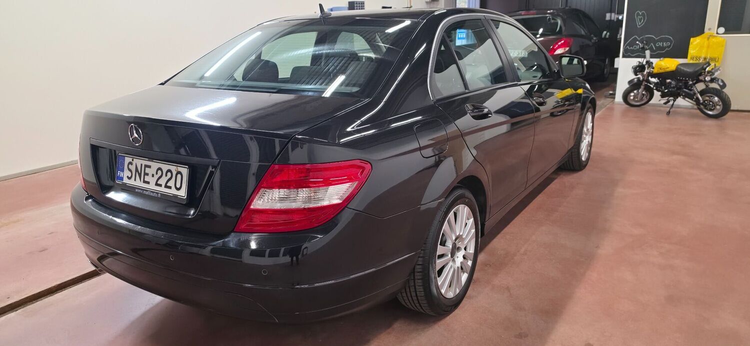Mercedes-Benz C vaihtoauto