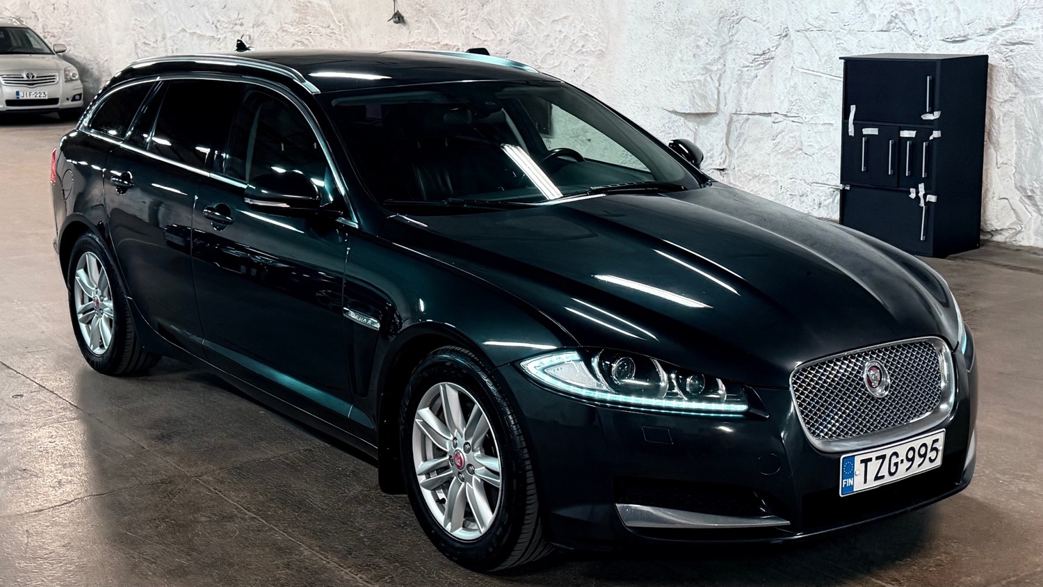 Jaguar XF vaihtoauto