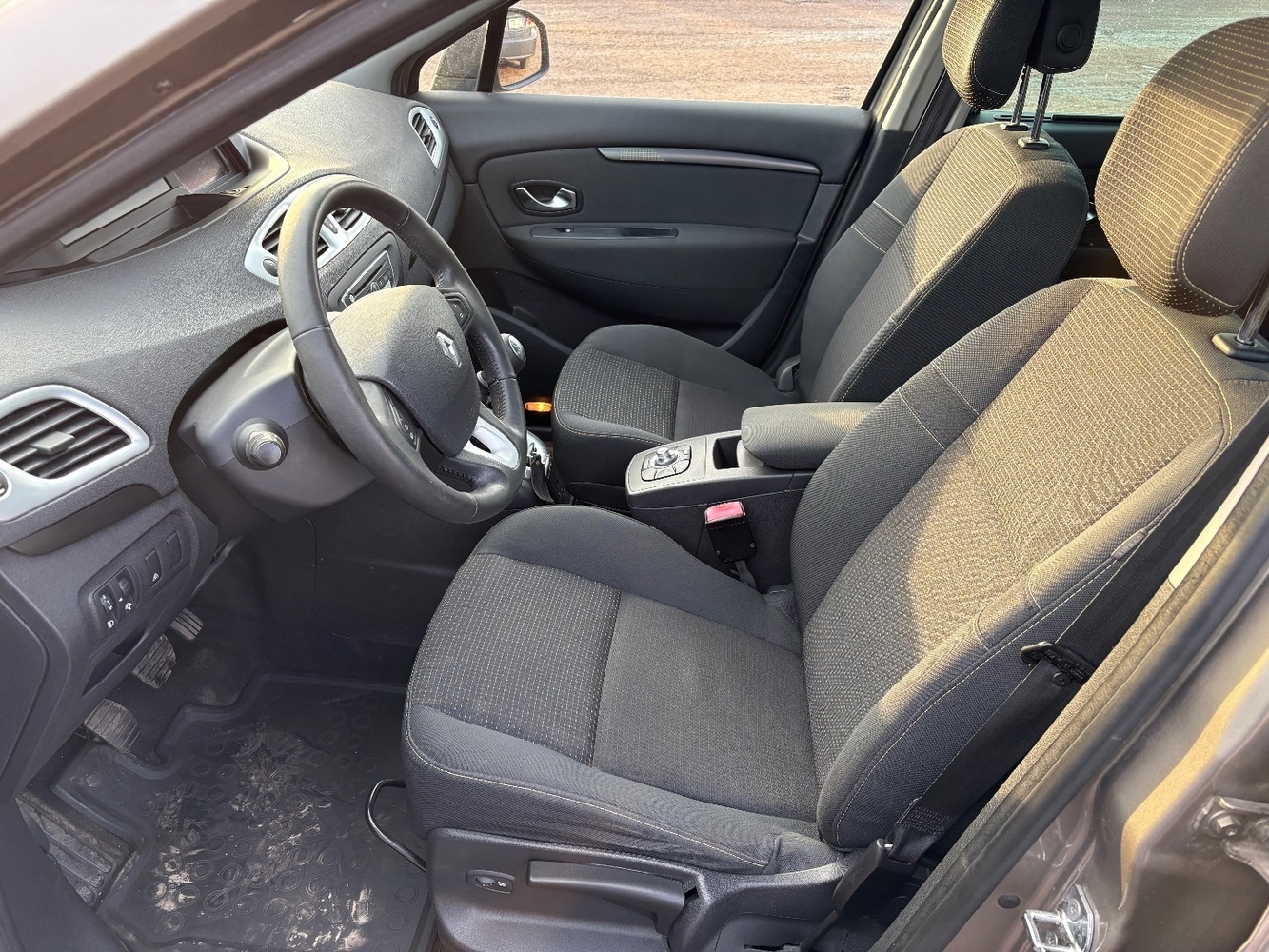 Renault Scénic vaihtoauto