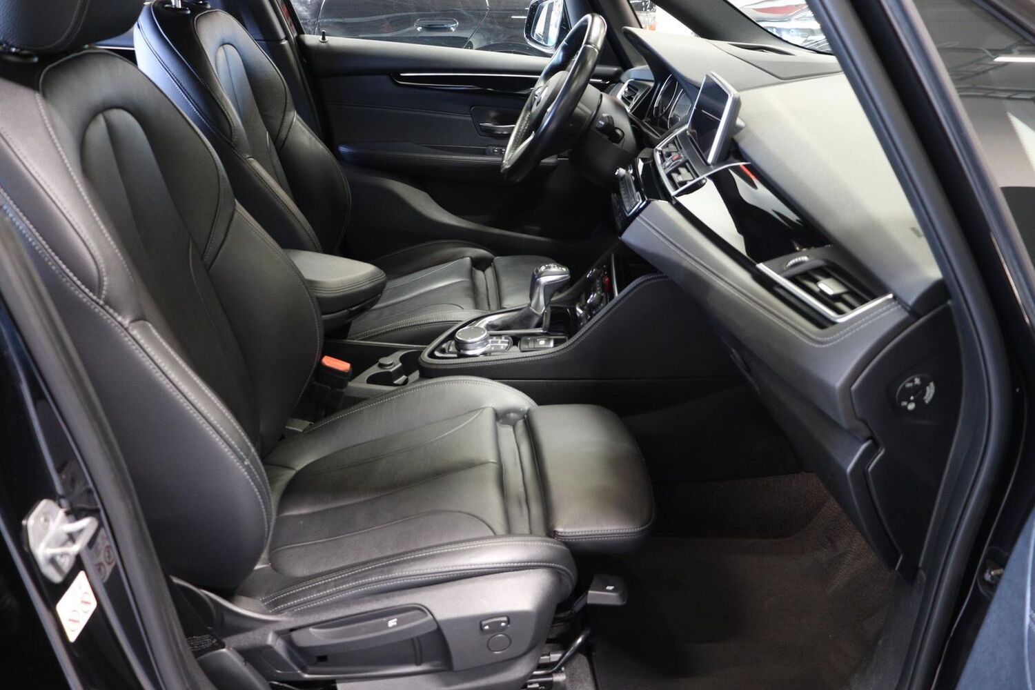 BMW 225 vaihtoauto