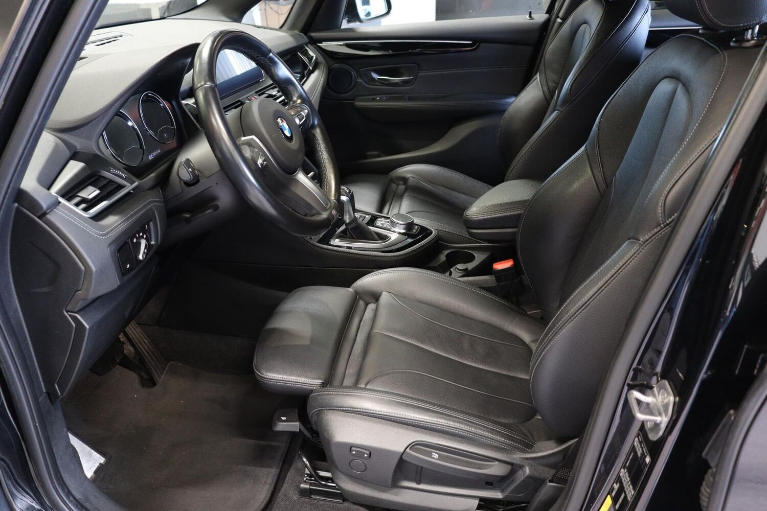 BMW 225 vaihtoauto