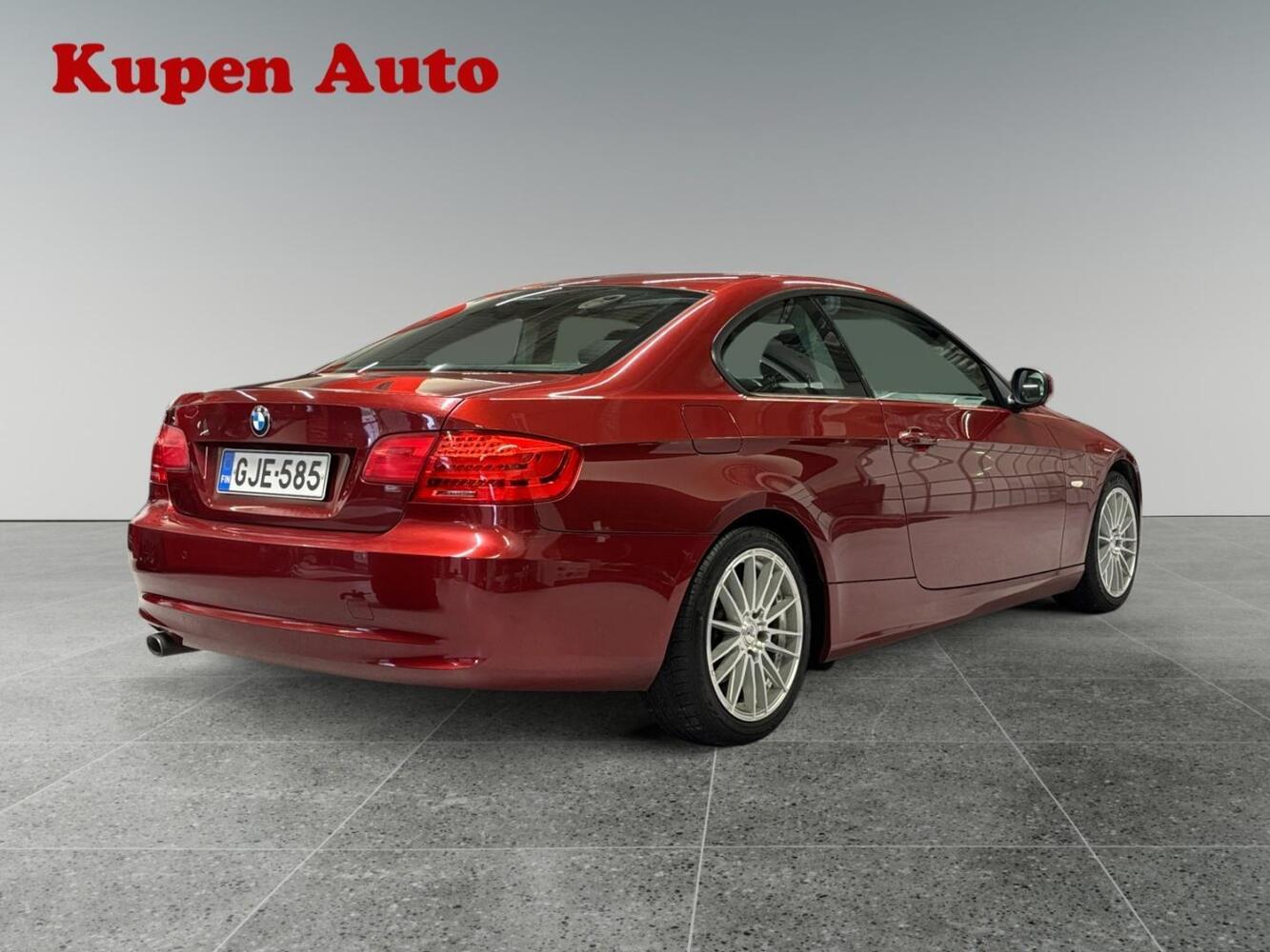 BMW 320 vaihtoauto