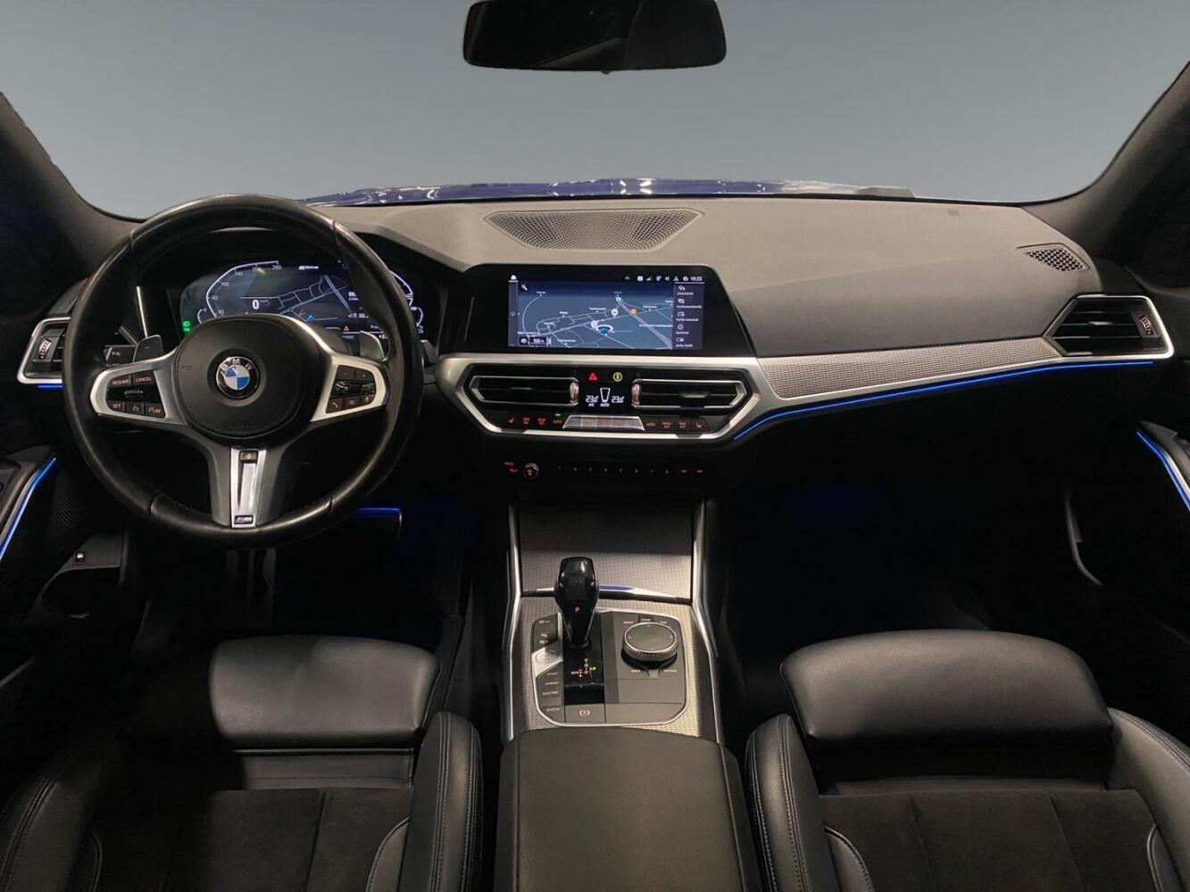 BMW 330 vaihtoauto
