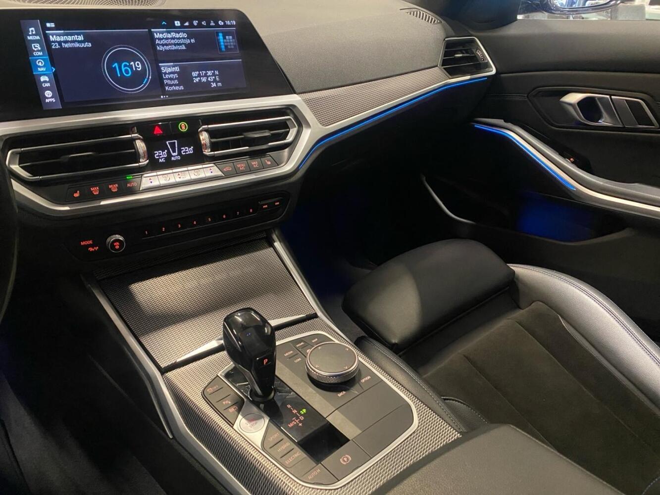 BMW 330 vaihtoauto