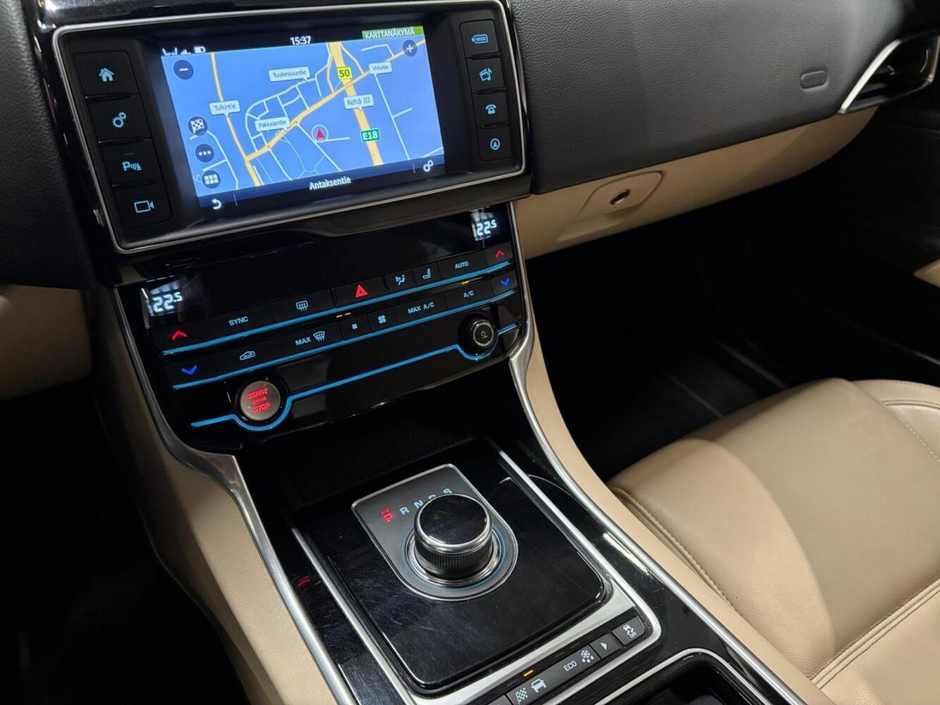 Jaguar XE vaihtoauto