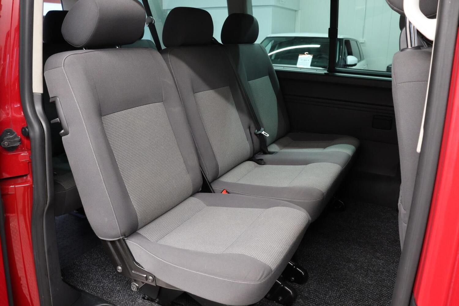 Volkswagen Caravelle vaihtoauto