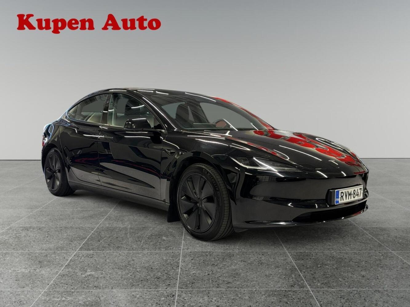 Tesla Model 3 vaihtoauto