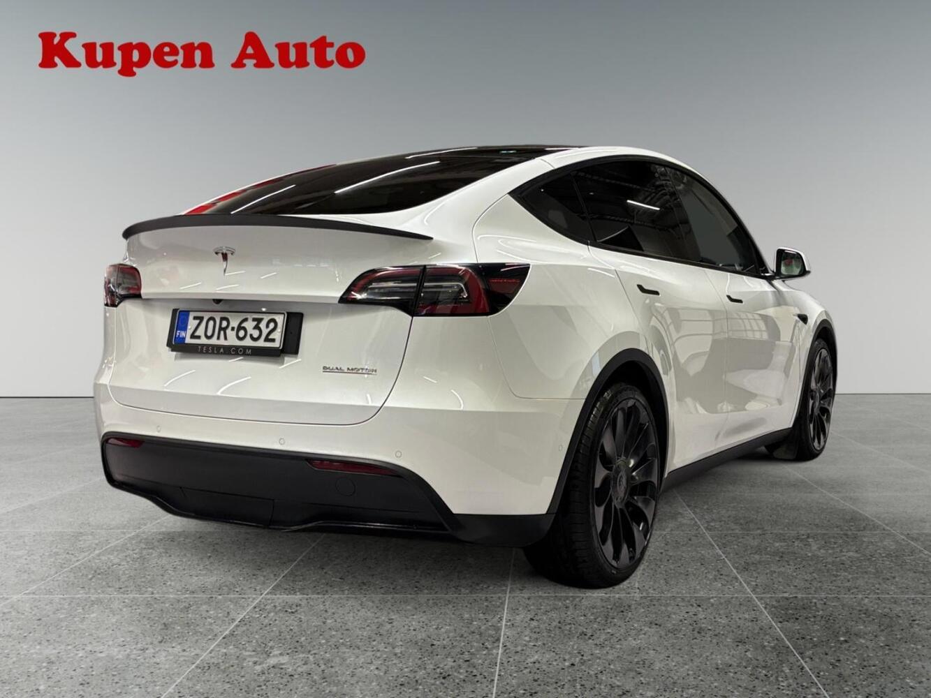 Tesla Model Y vaihtoauto