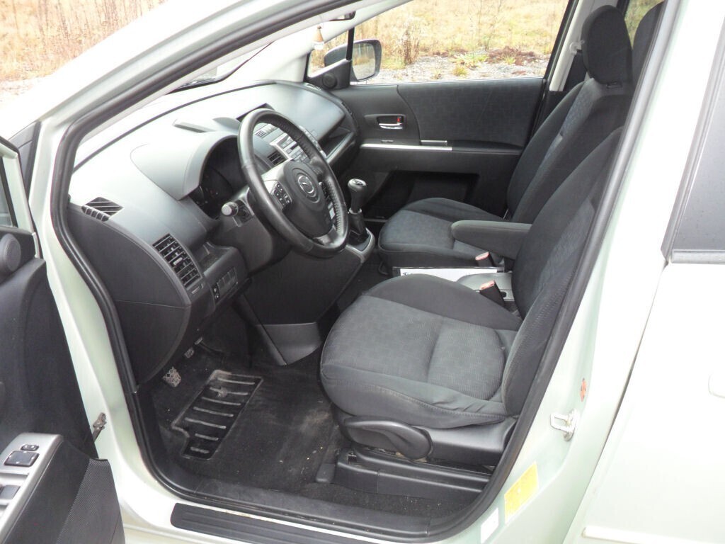 Mazda 5 vaihtoauto