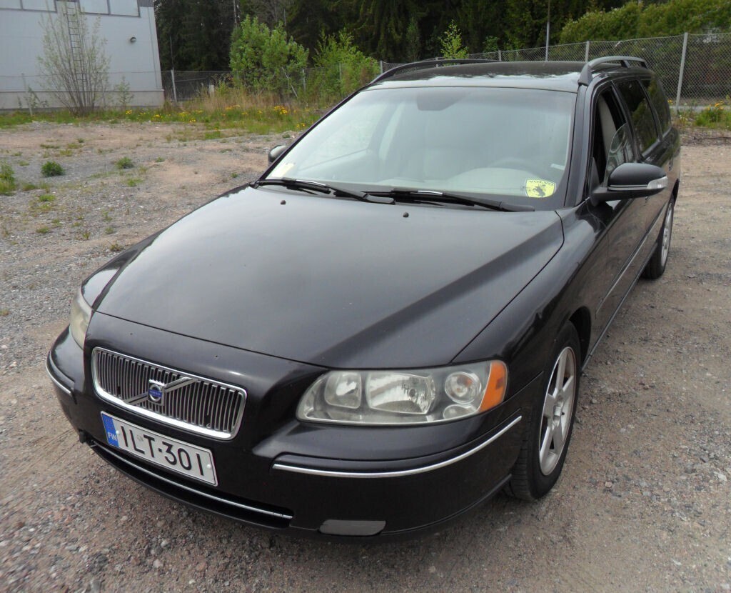 Volvo V70 vaihtoauto