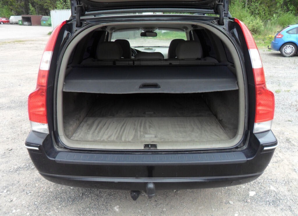 Volvo V70 vaihtoauto