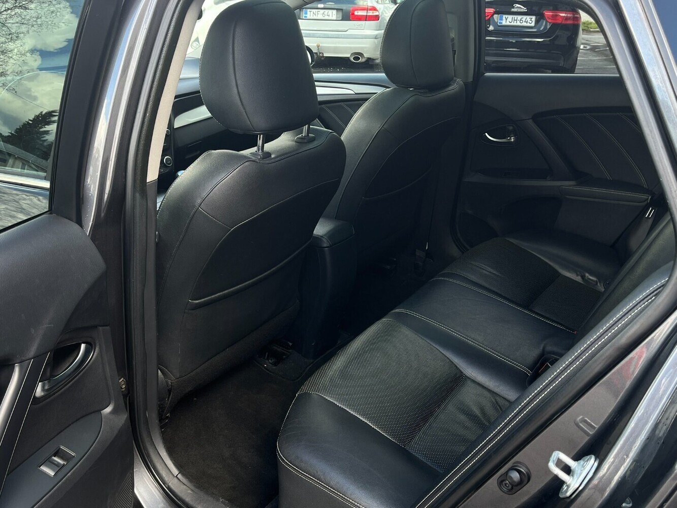 Toyota Avensis vaihtoauto