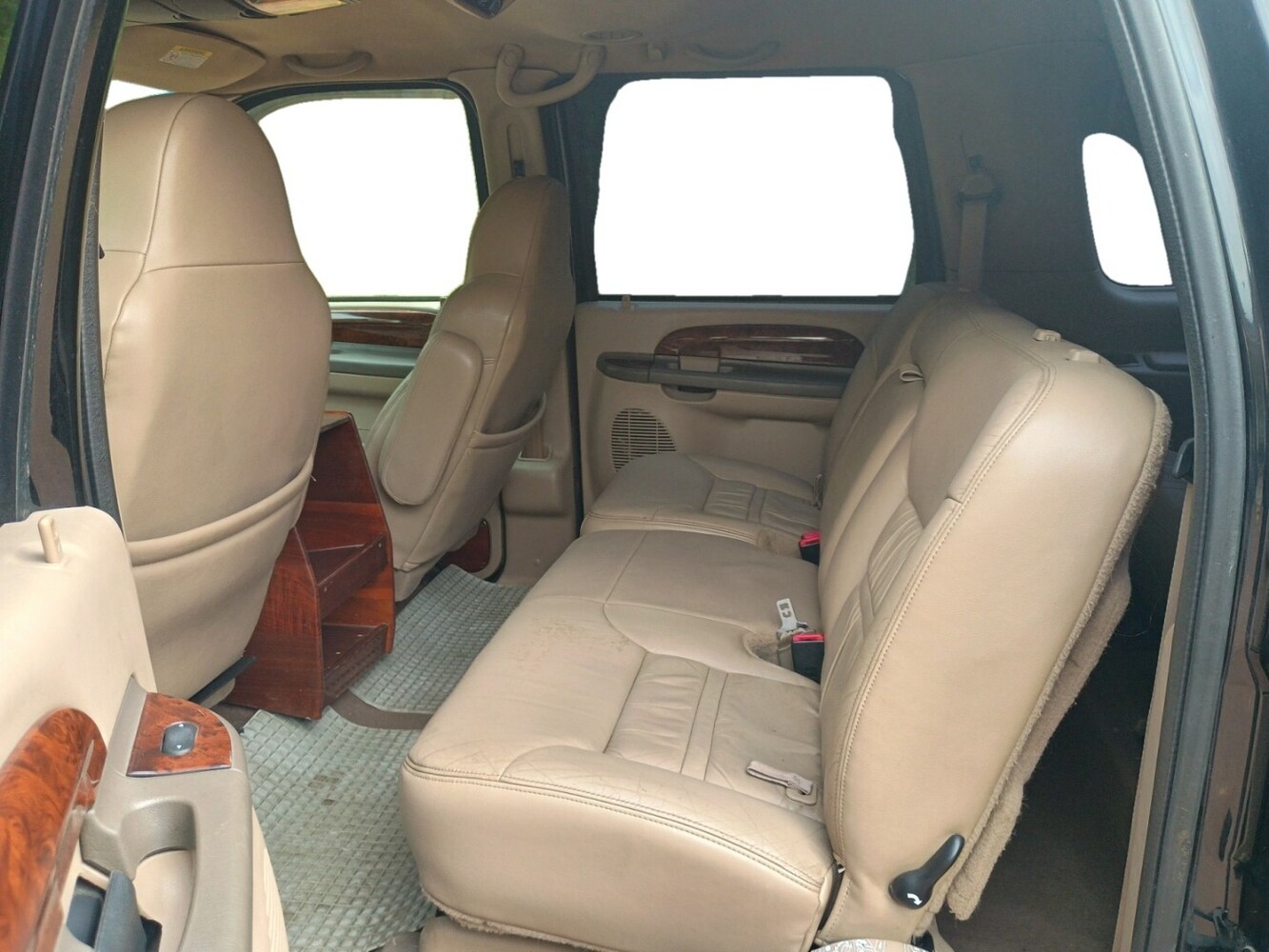 Ford Excursion vaihtoauto