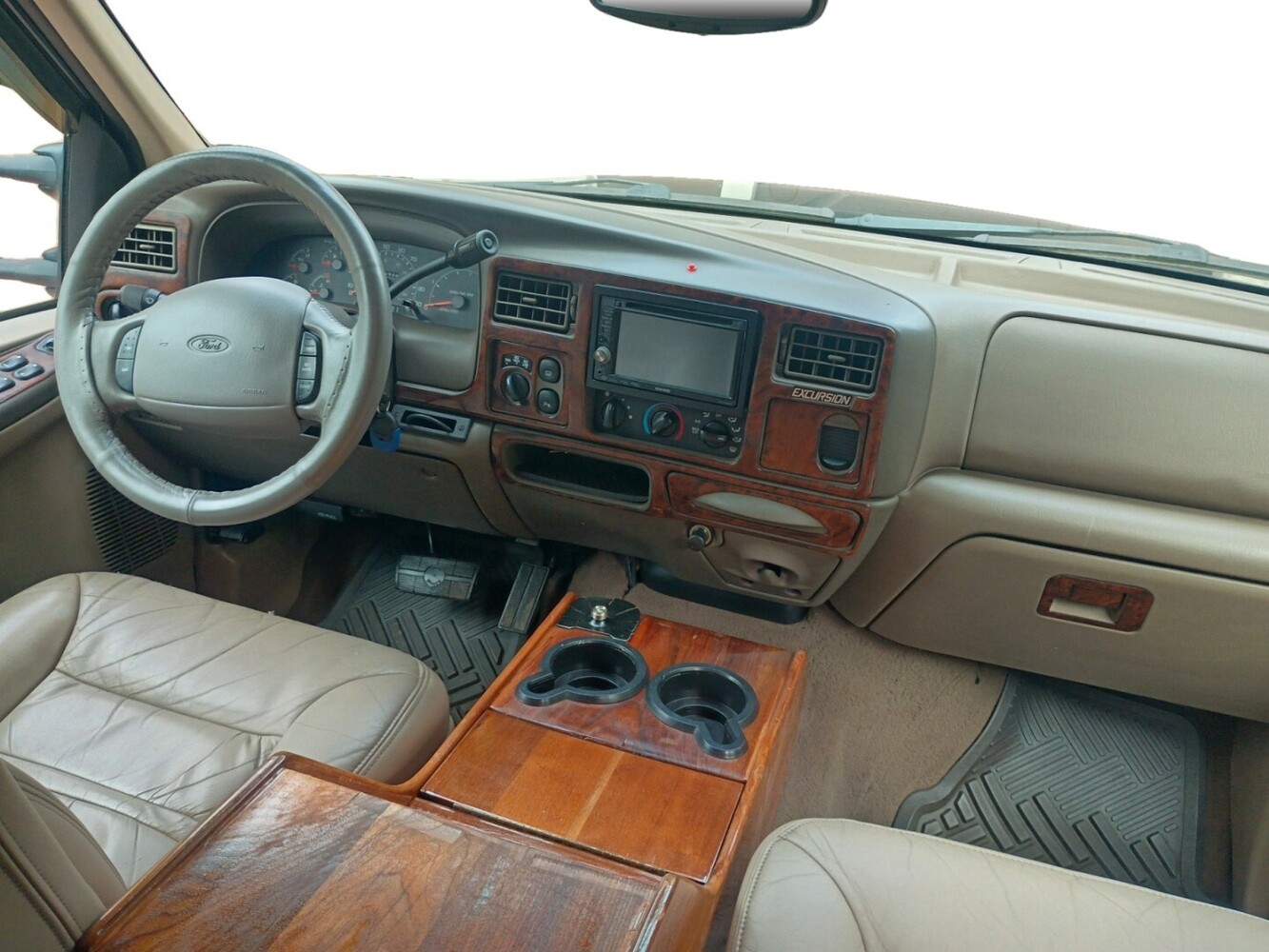 Ford Excursion vaihtoauto