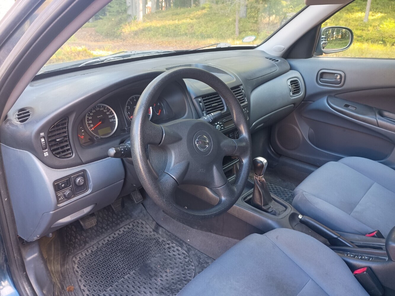 Nissan Almera vaihtoauto