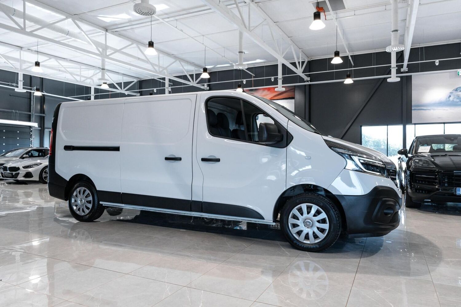 Renault Trafic vaihtoauto