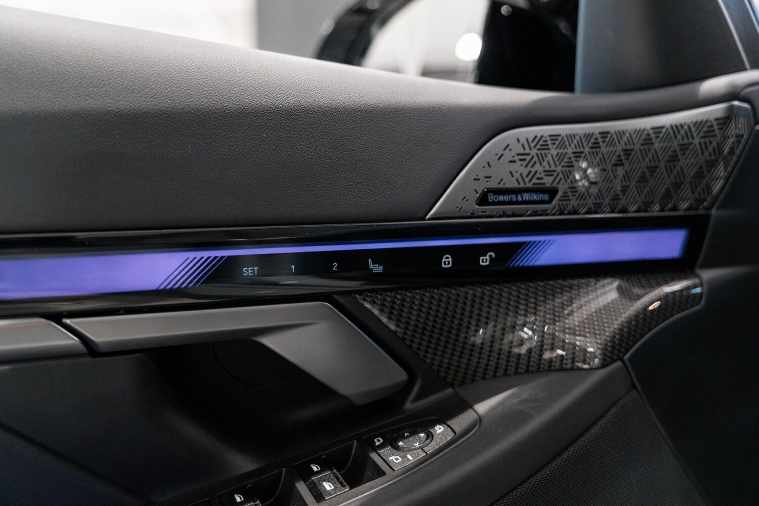 BMW M5 vaihtoauto