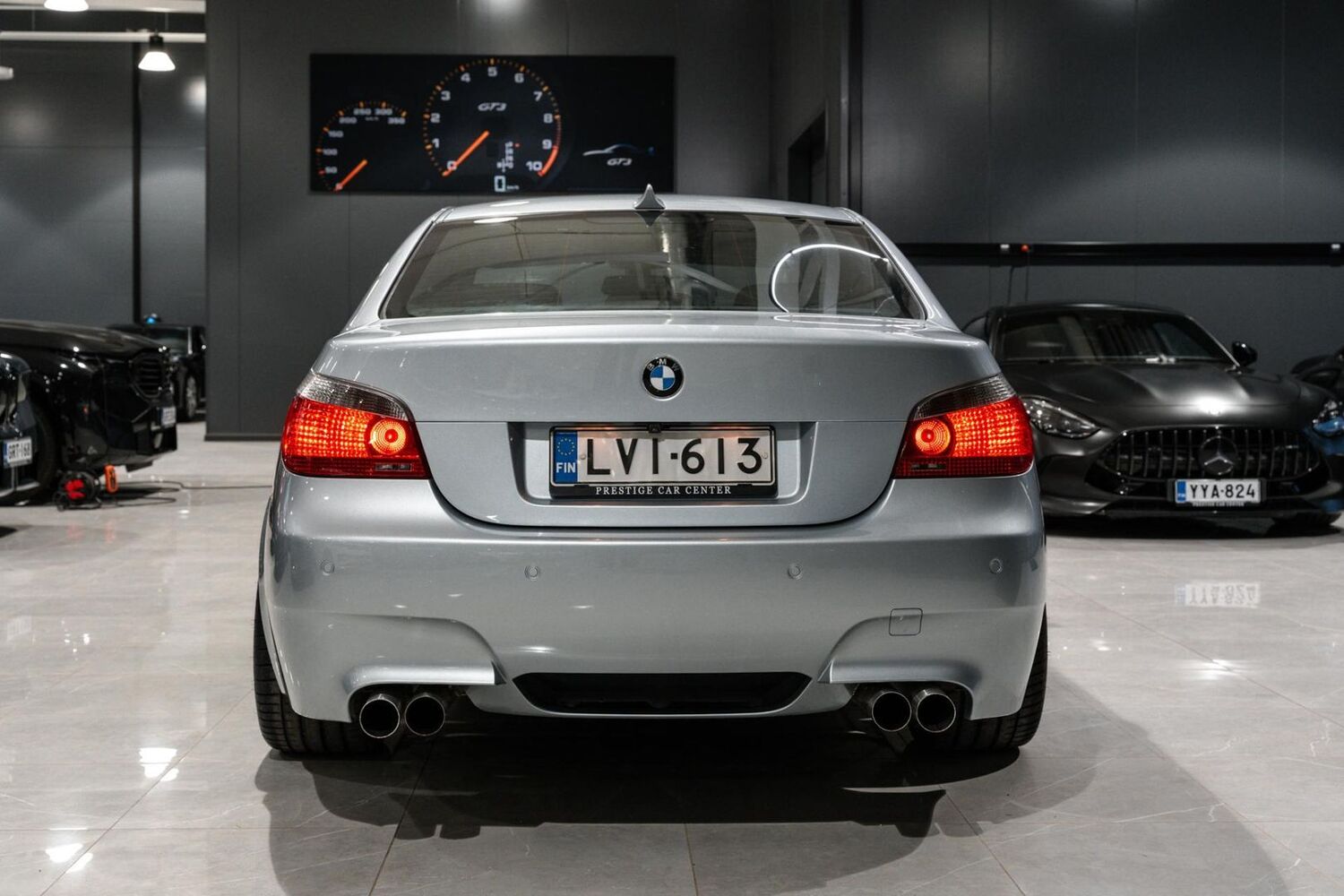 BMW M5 vaihtoauto