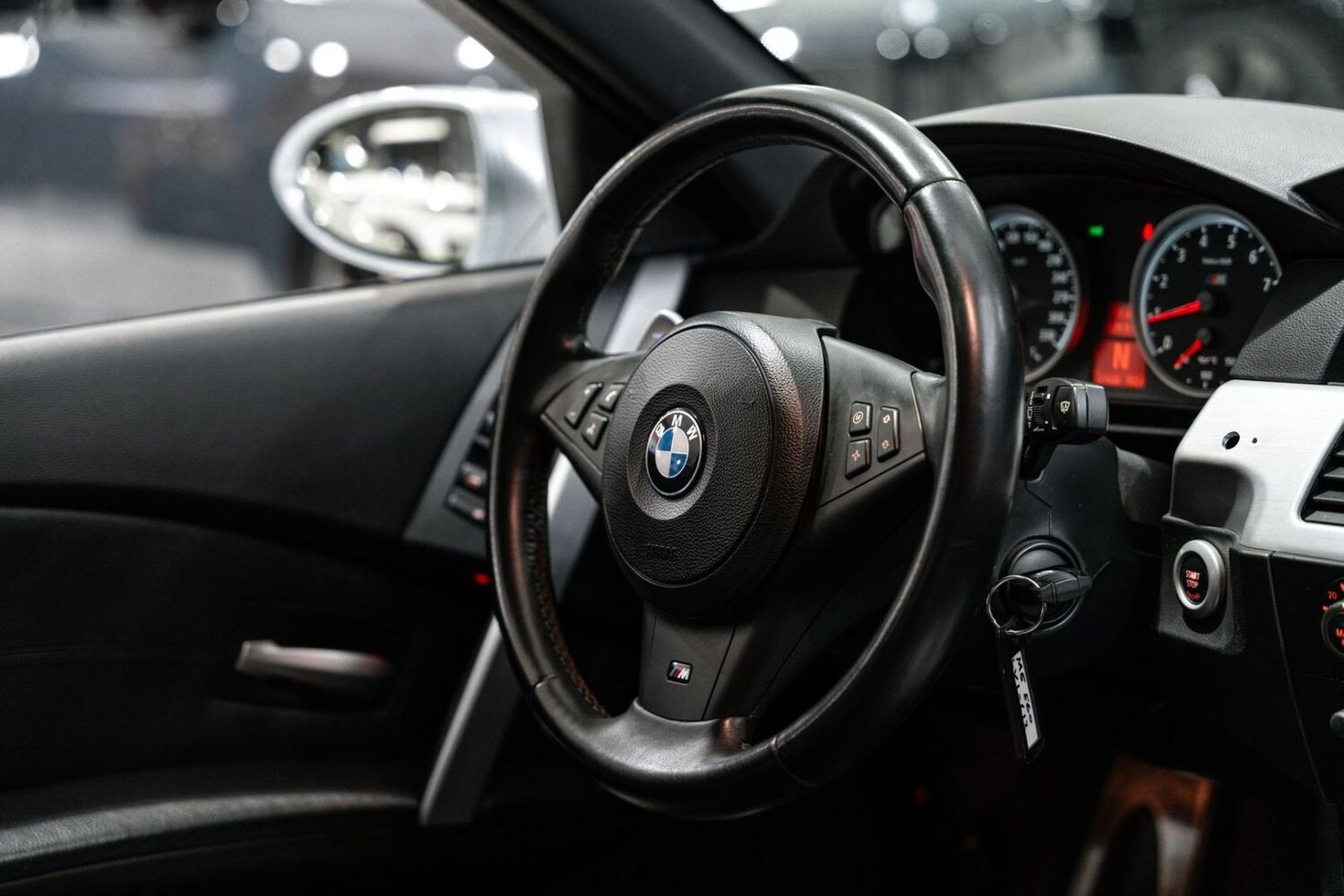 BMW M5 vaihtoauto