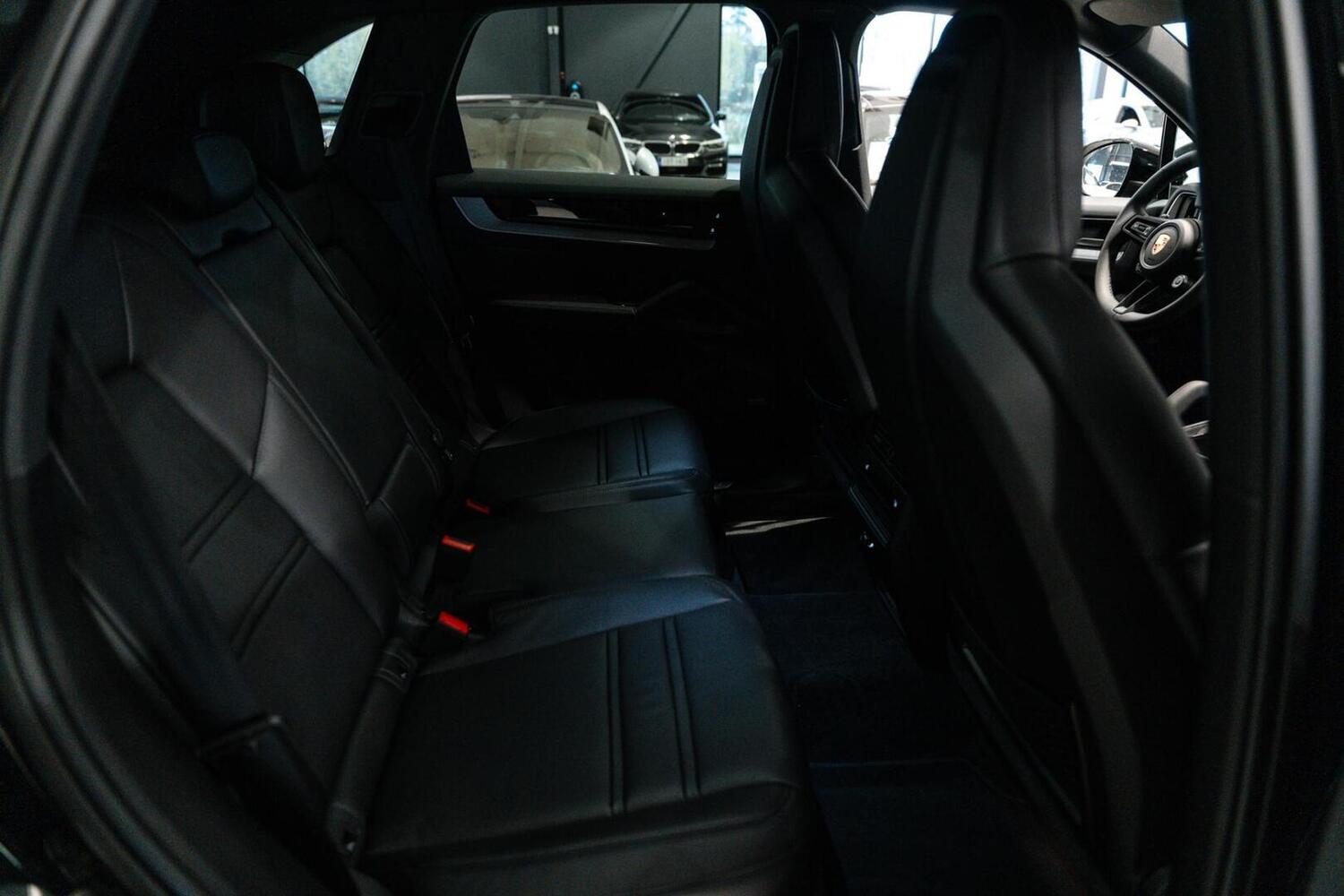 Porsche Cayenne vaihtoauto