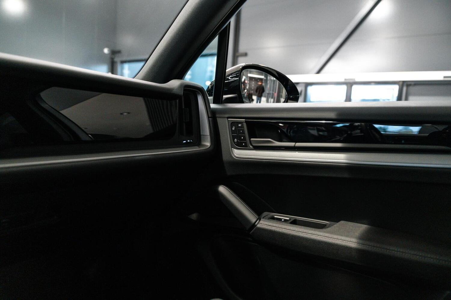 Porsche Cayenne vaihtoauto