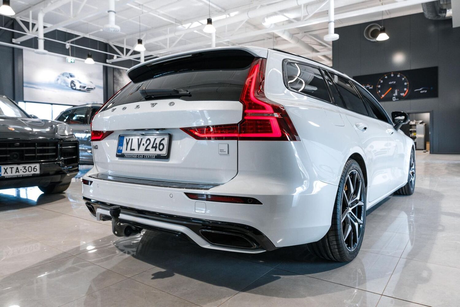 Volvo V60 vaihtoauto