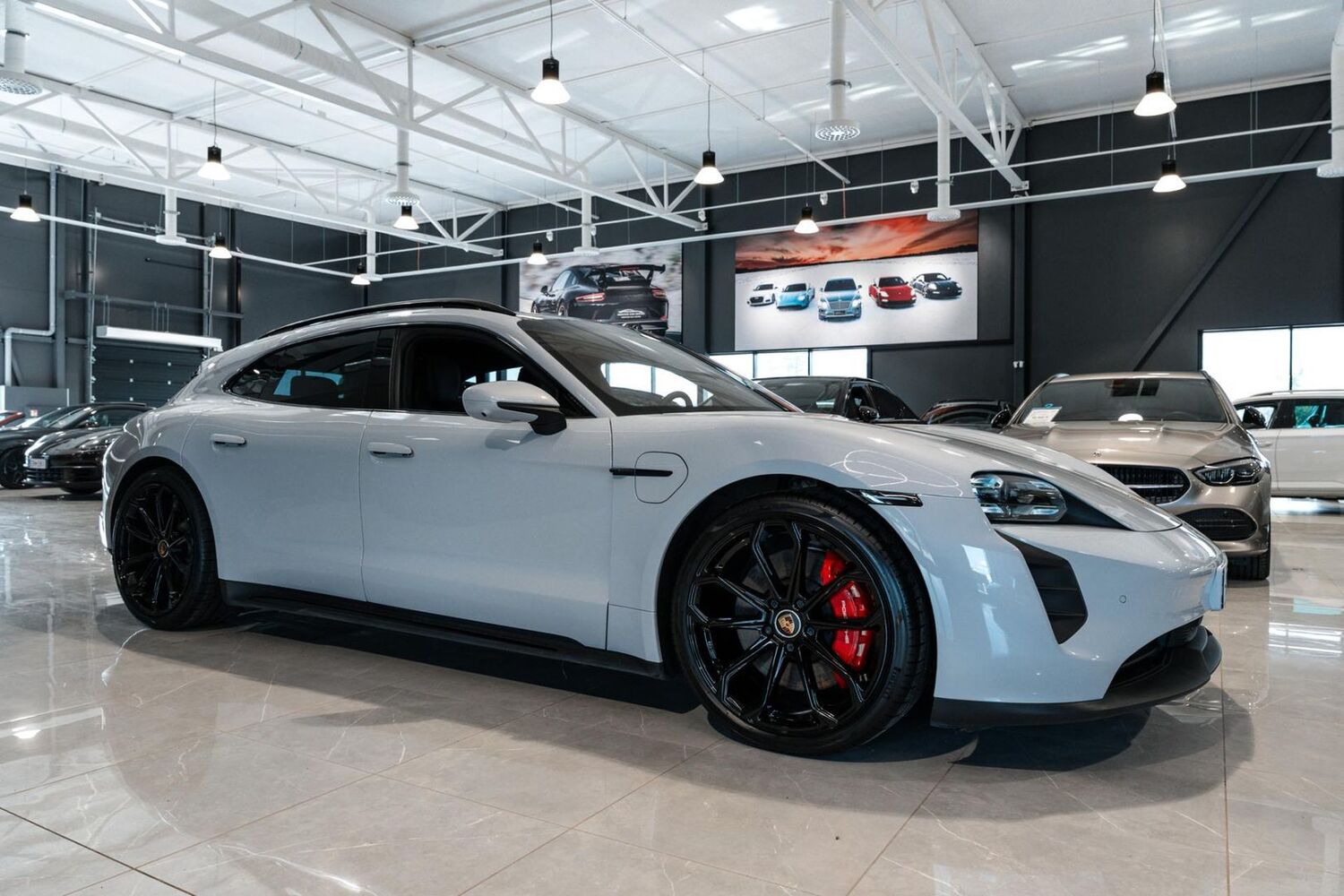 Porsche Taycan vaihtoauto