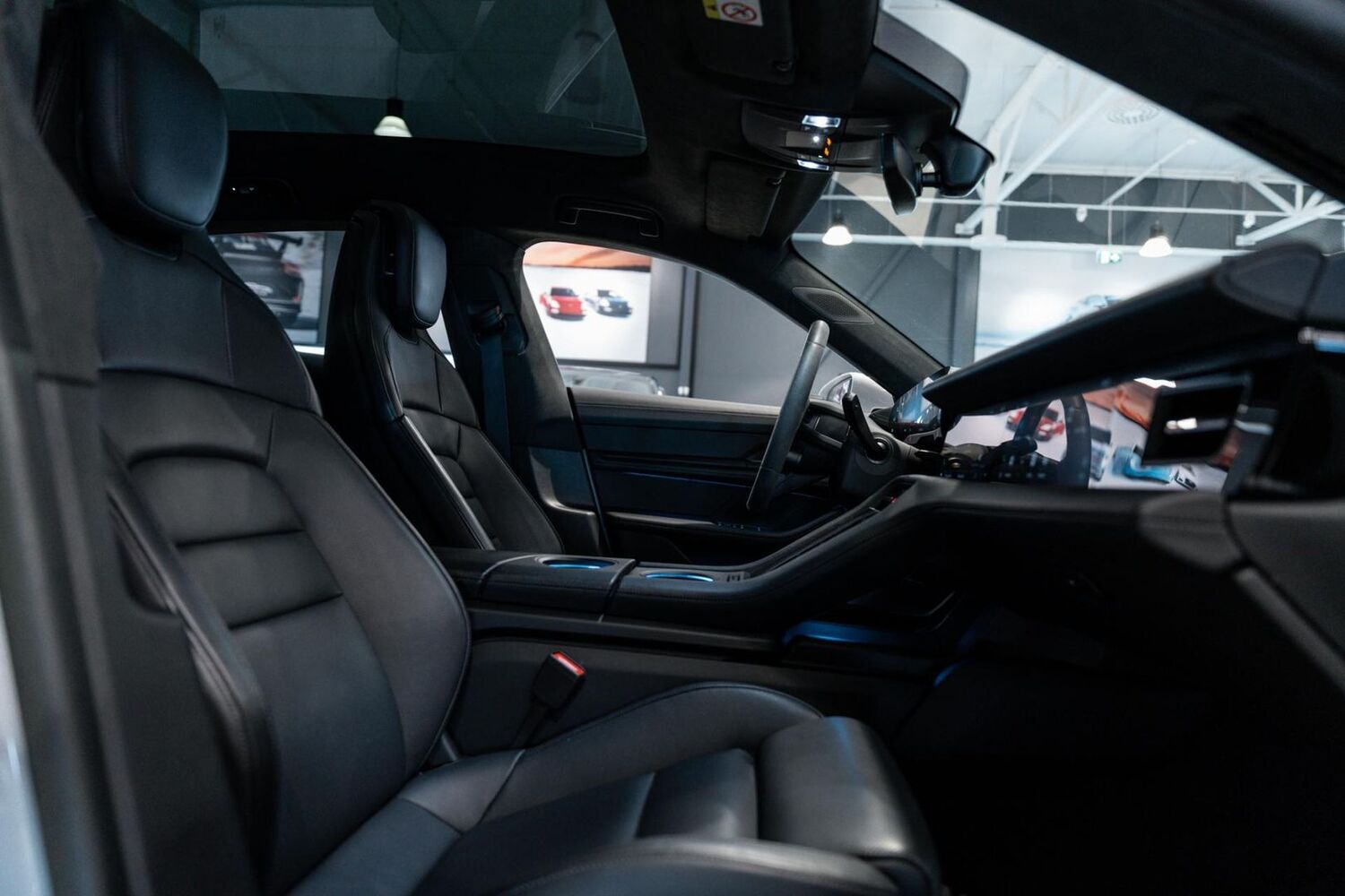 Porsche Taycan vaihtoauto