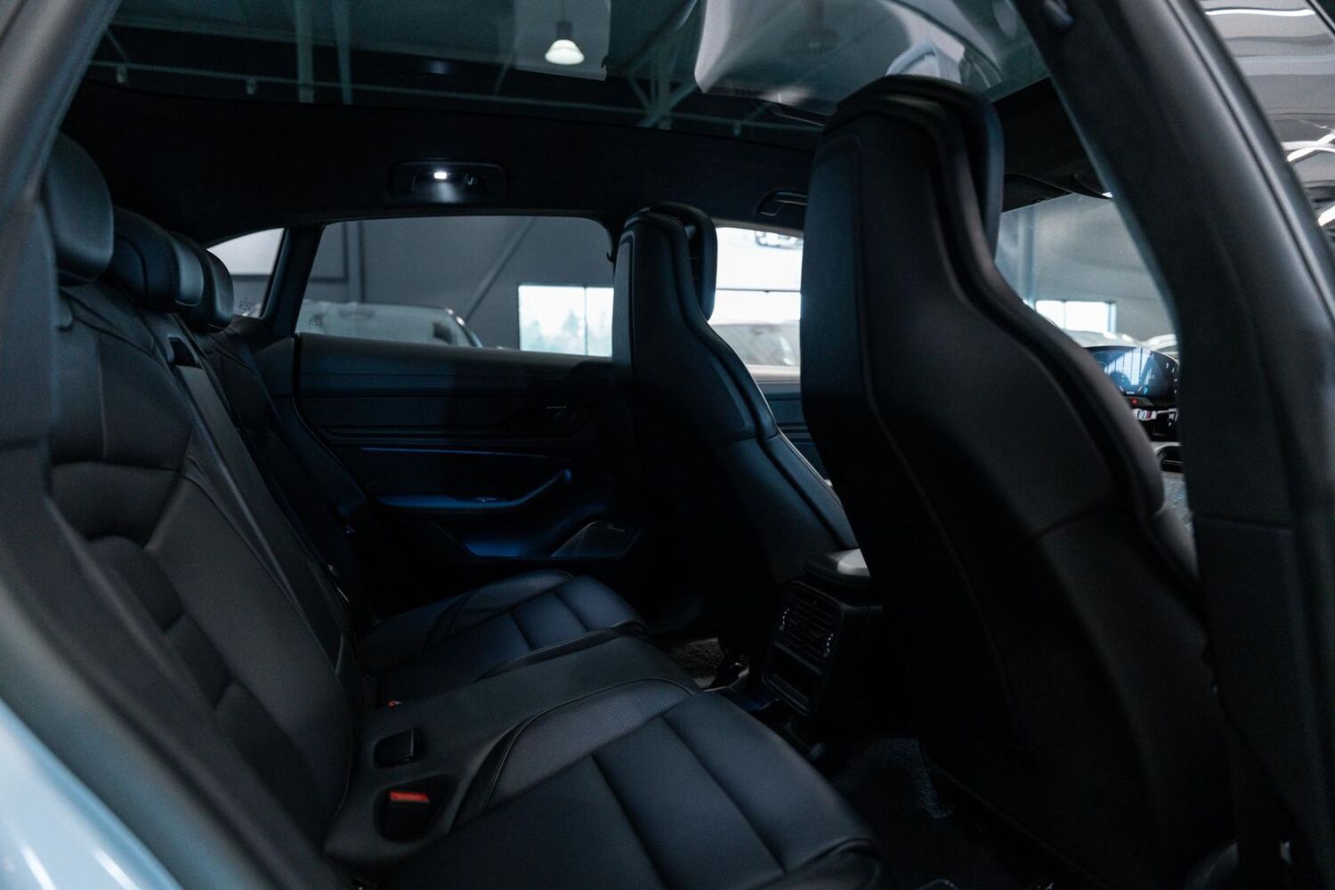 Porsche Taycan vaihtoauto