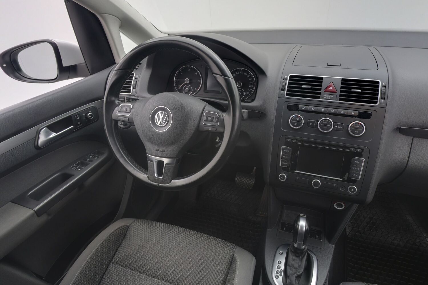 Volkswagen Touran vaihtoauto