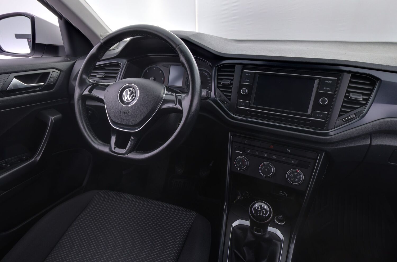 Volkswagen T-Roc vaihtoauto