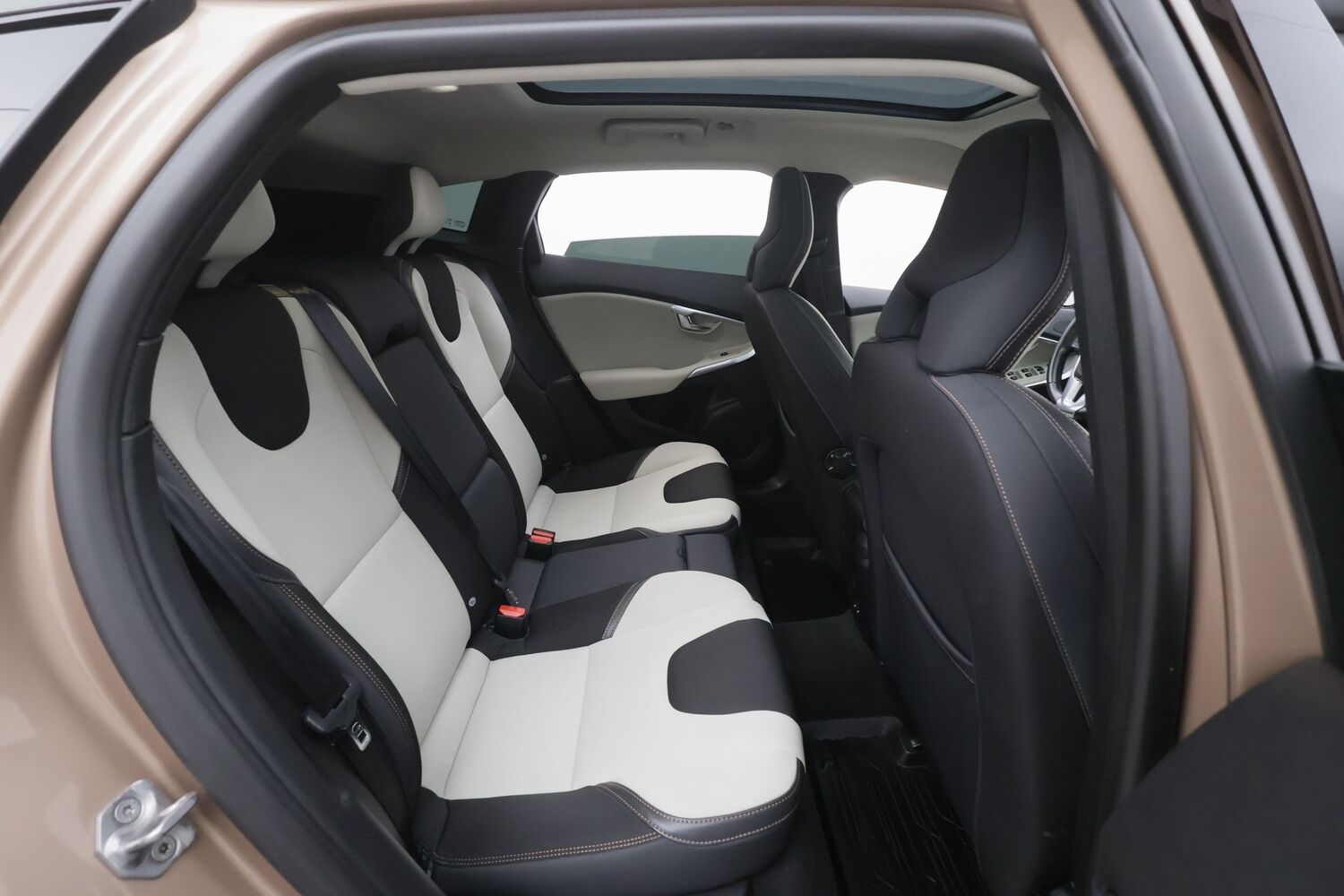 Volvo V40 Cross Country vaihtoauto