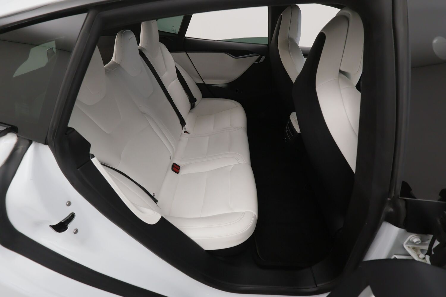 Tesla Model S vaihtoauto