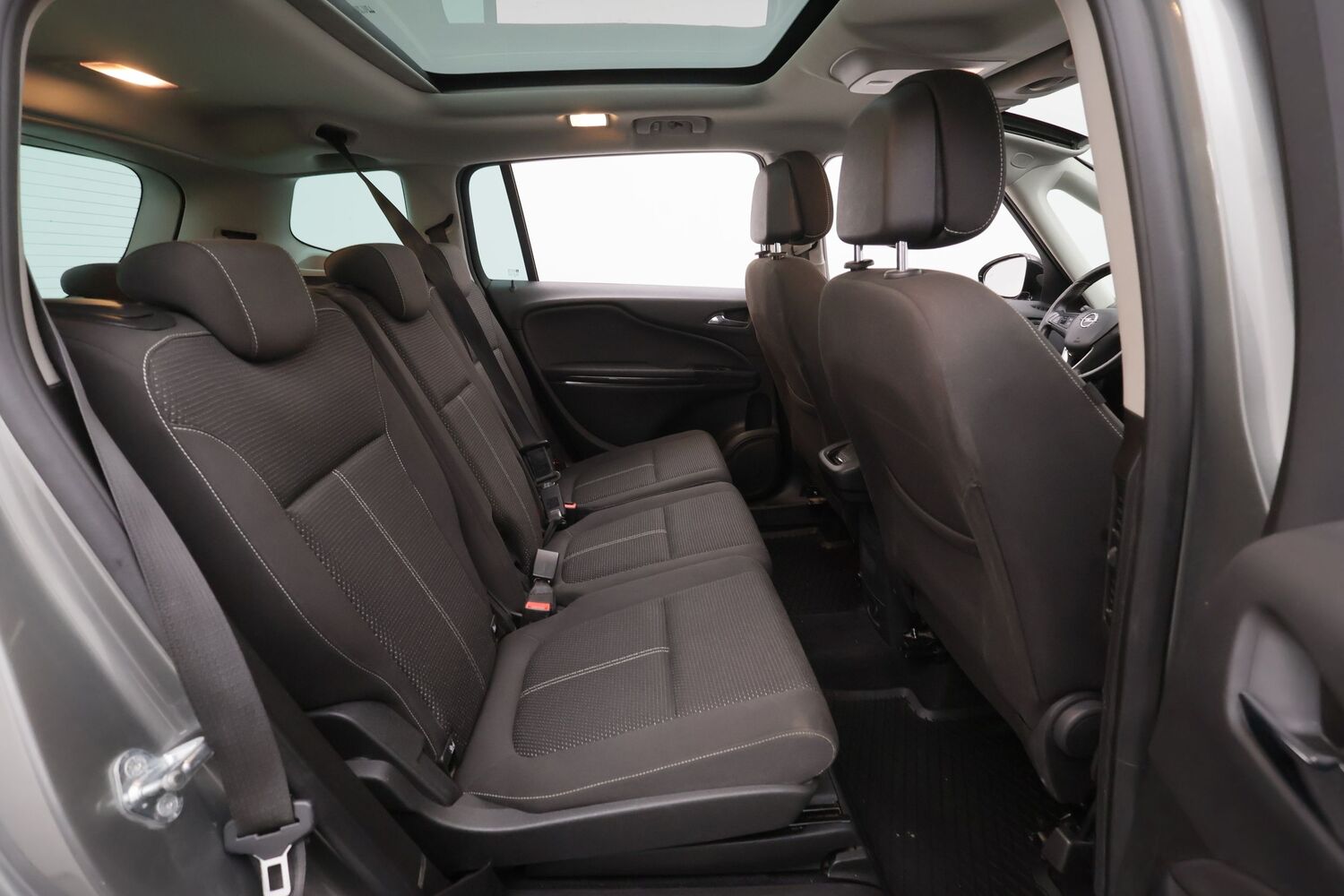Opel Zafira vaihtoauto