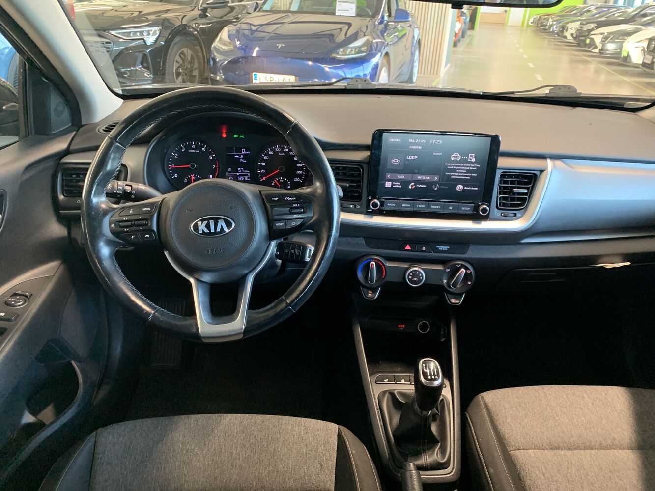 Kia Stonic vaihtoauto
