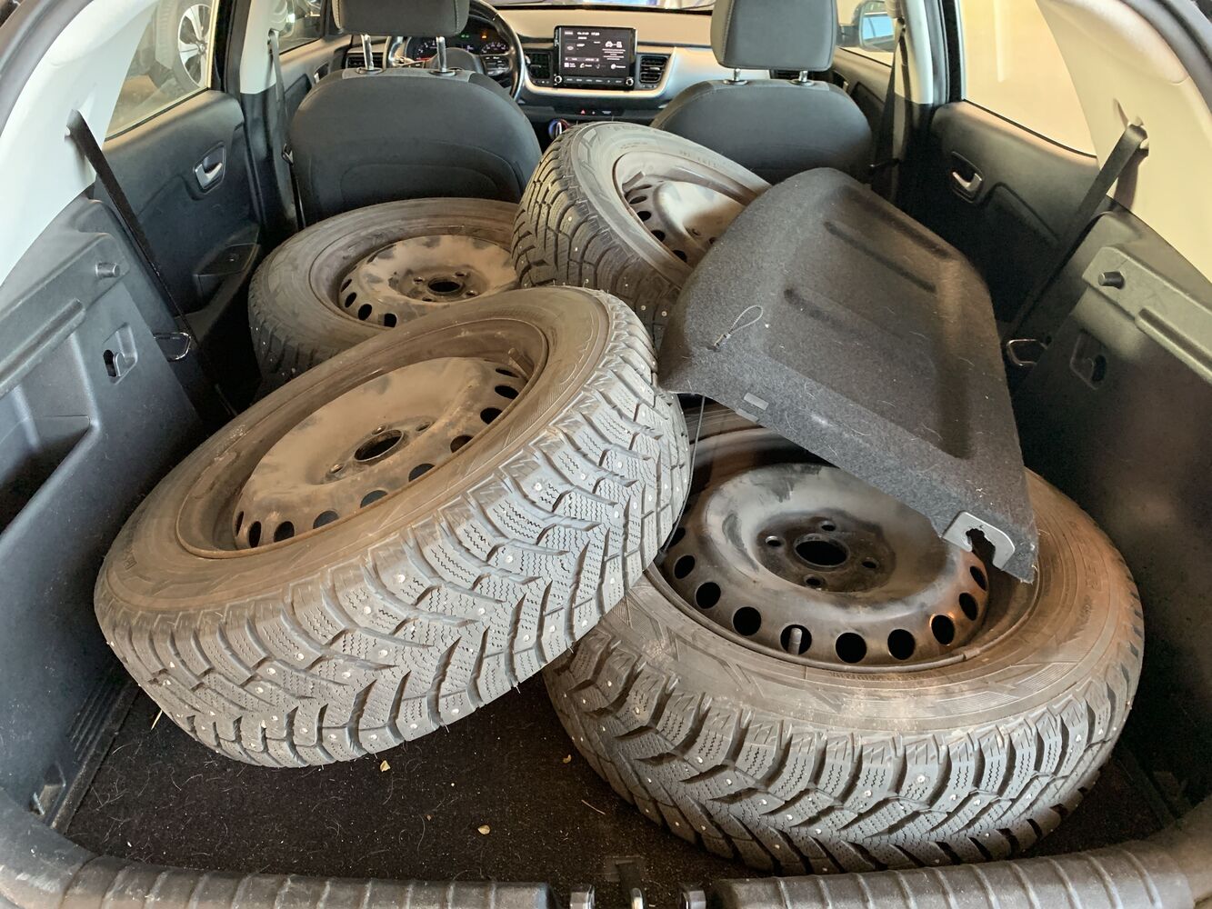 Kia Stonic vaihtoauto