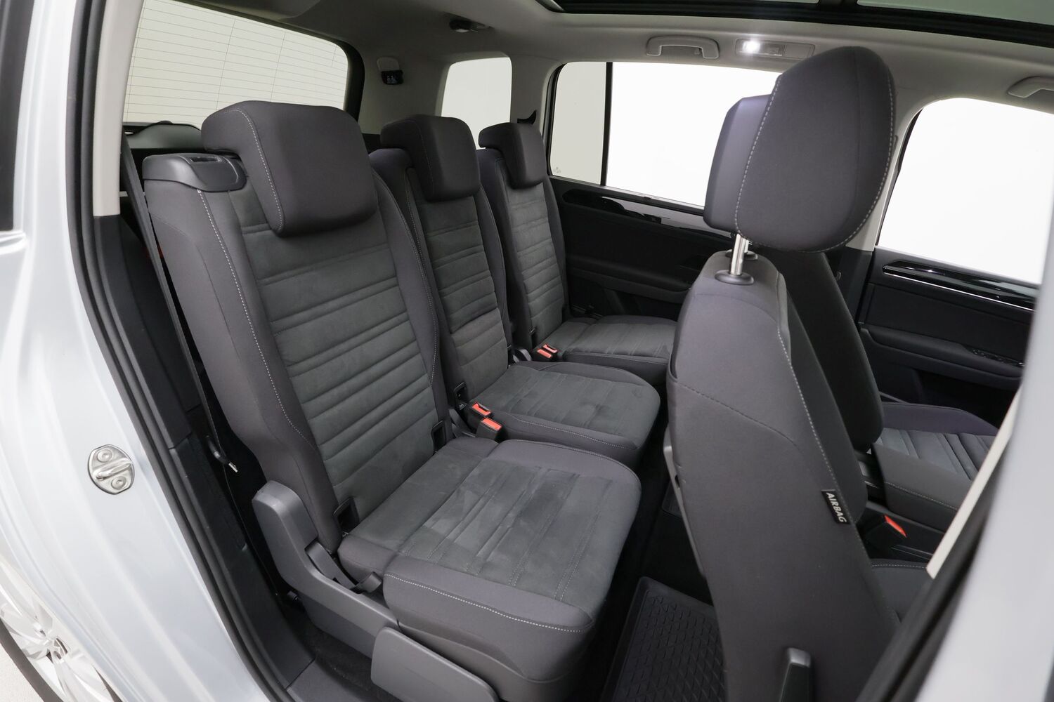 Volkswagen Touran vaihtoauto