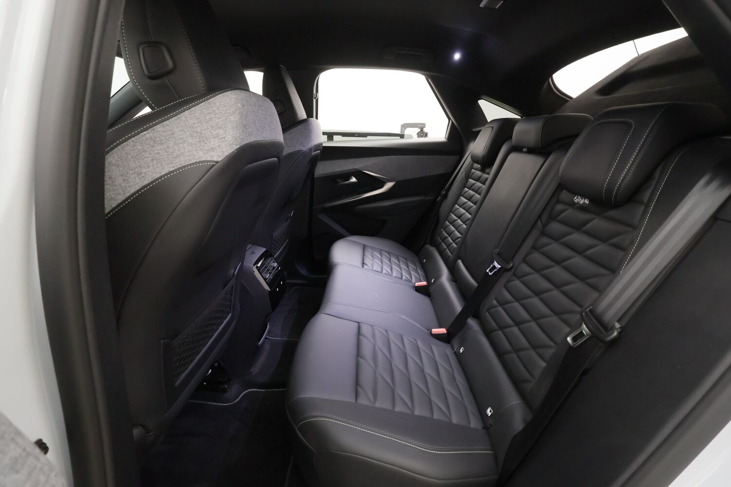 Peugeot E-3008 vaihtoauto
