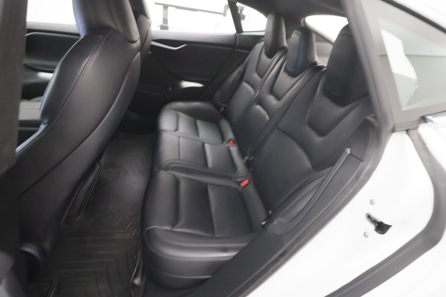 Tesla Model S vaihtoauto