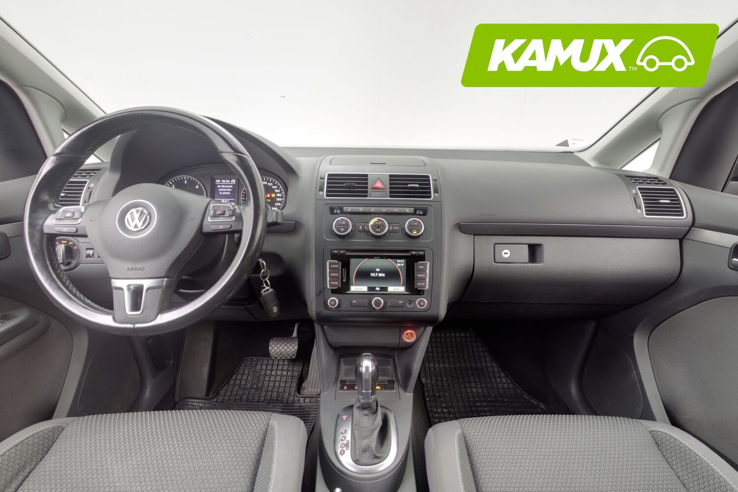 Volkswagen Touran vaihtoauto