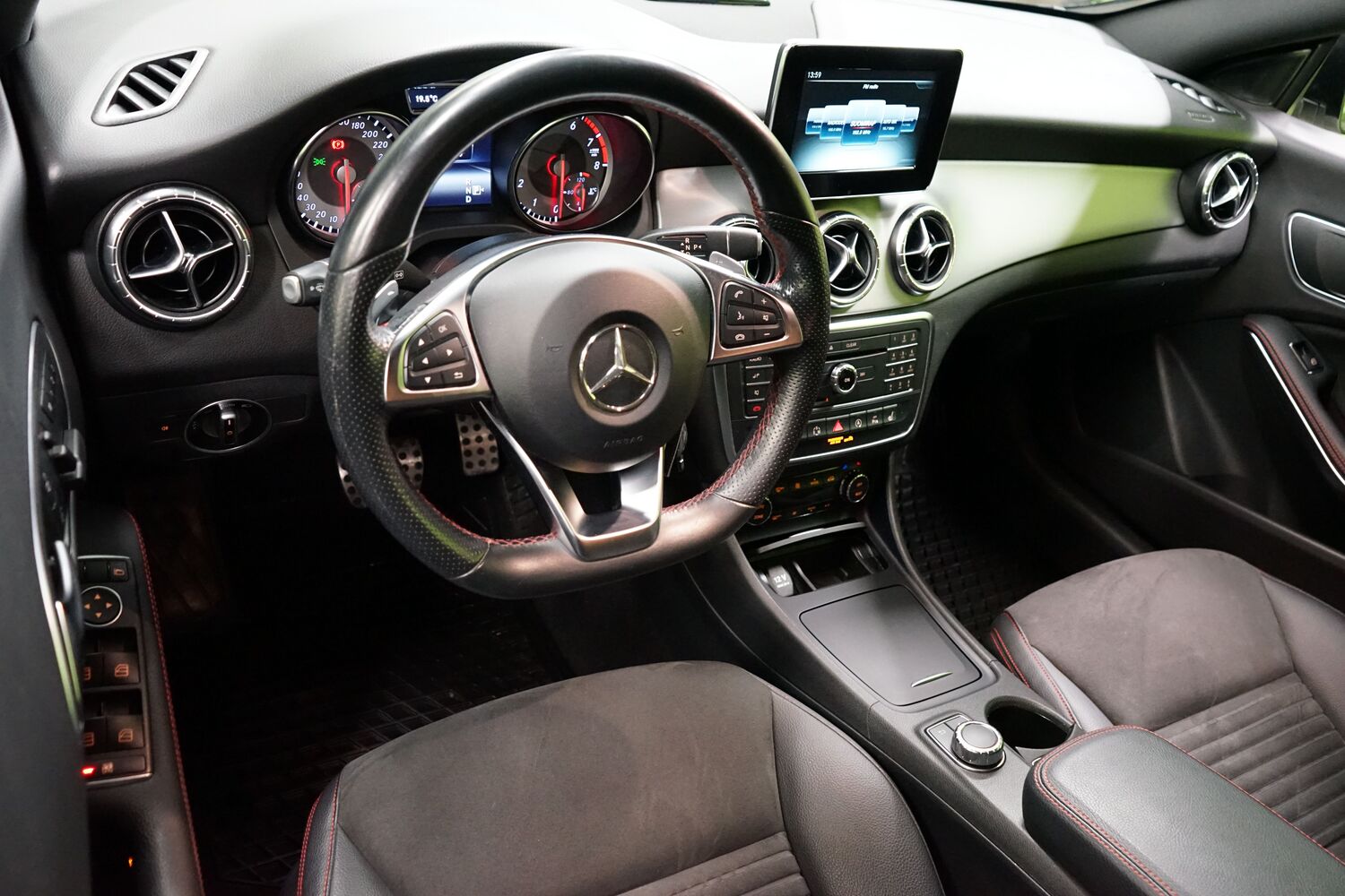 Mercedes-Benz CLA-sarja vaihtoauto