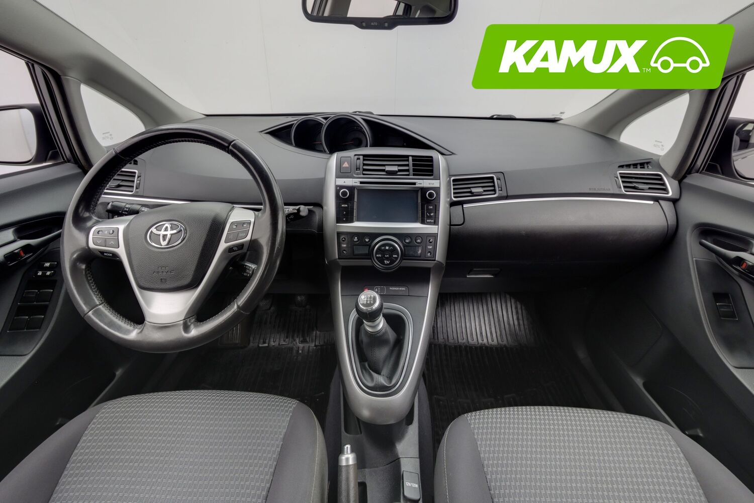 Toyota Verso vaihtoauto