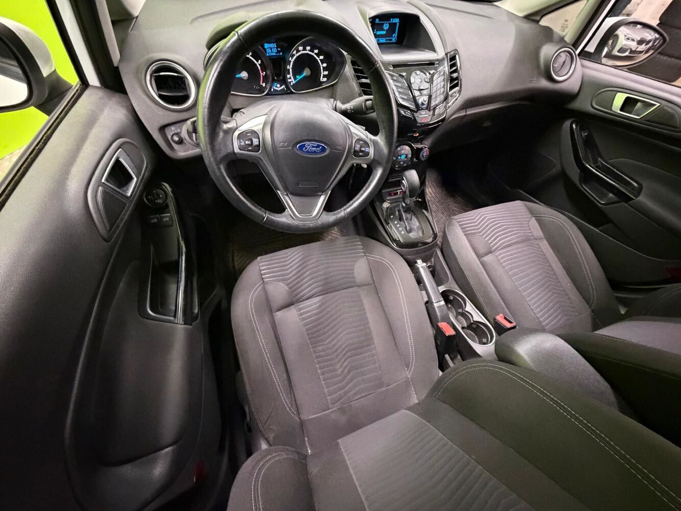 Ford Fiesta vaihtoauto