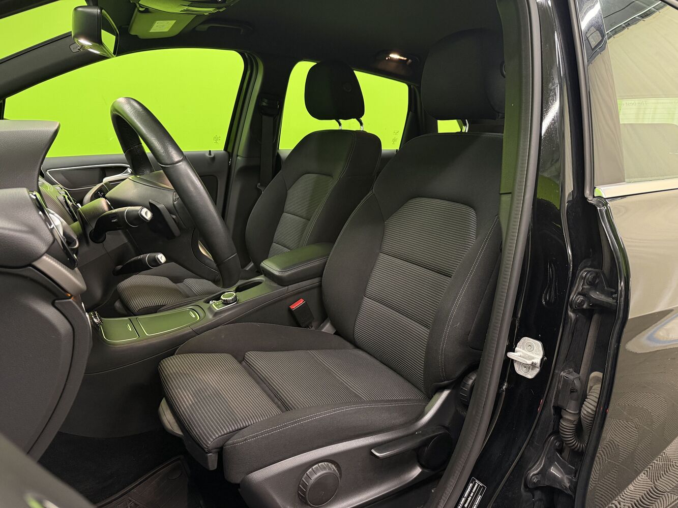 Mercedes-Benz B vaihtoauto