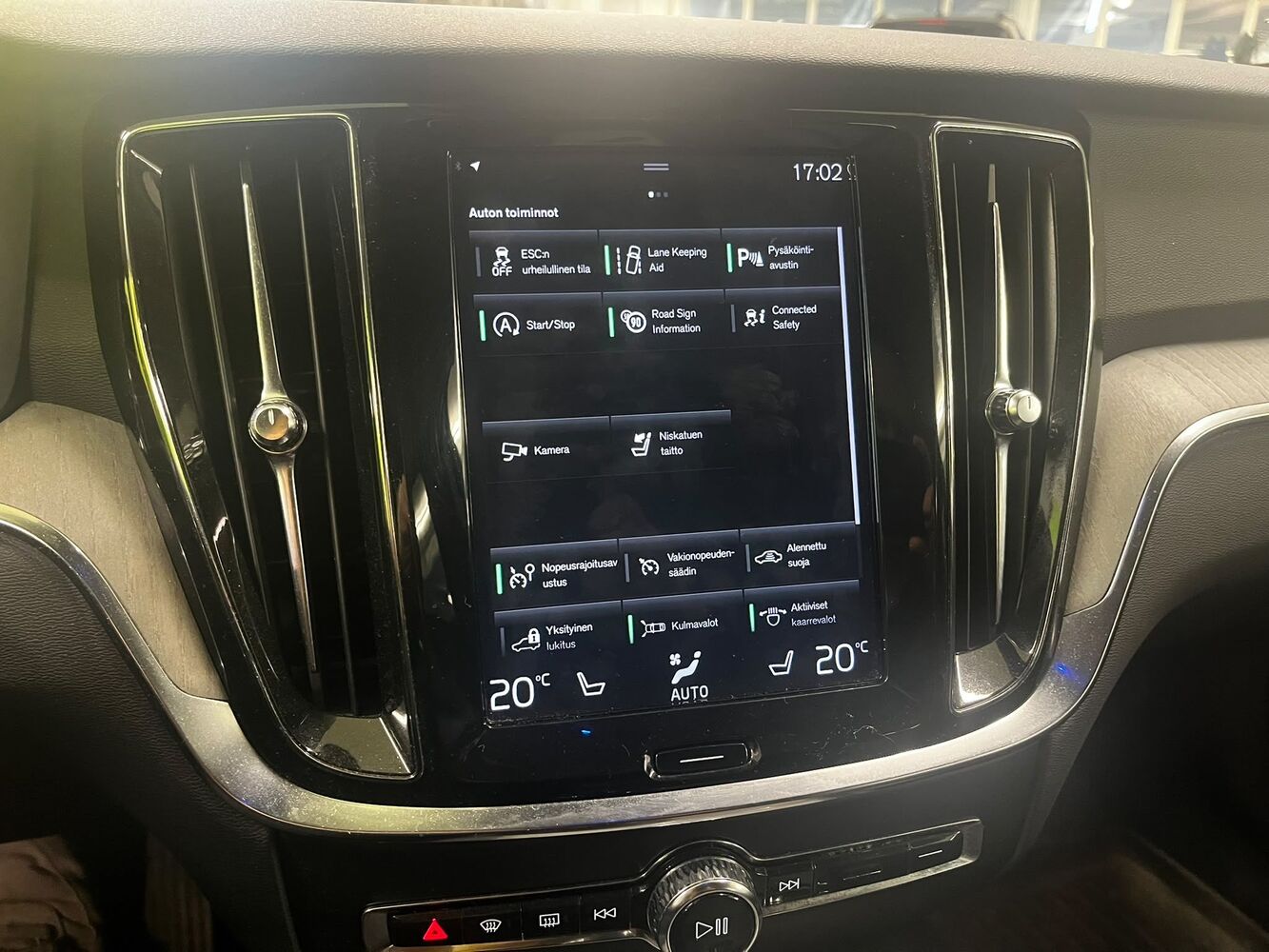 Volvo V60 vaihtoauto