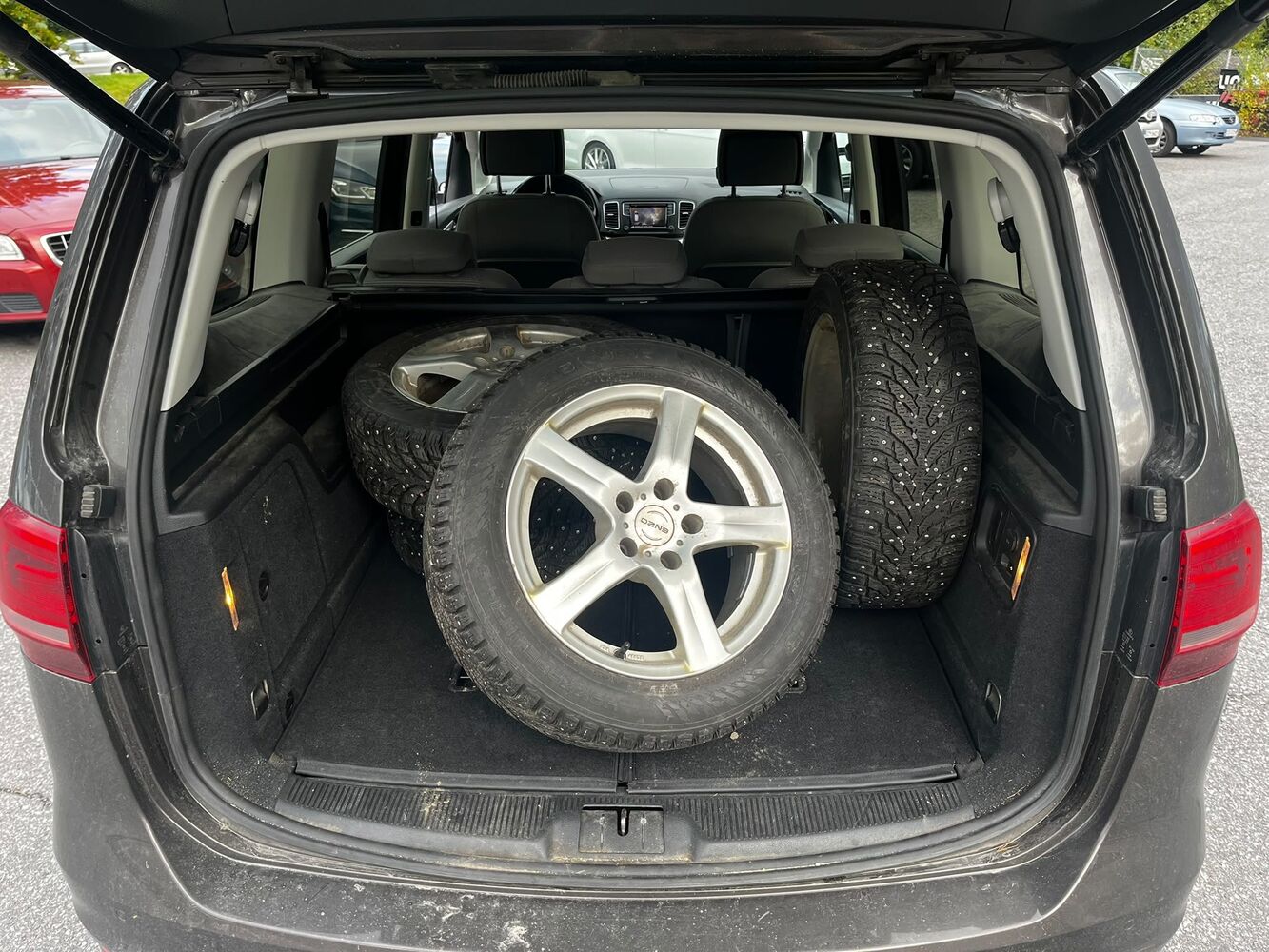 Volkswagen Sharan vaihtoauto