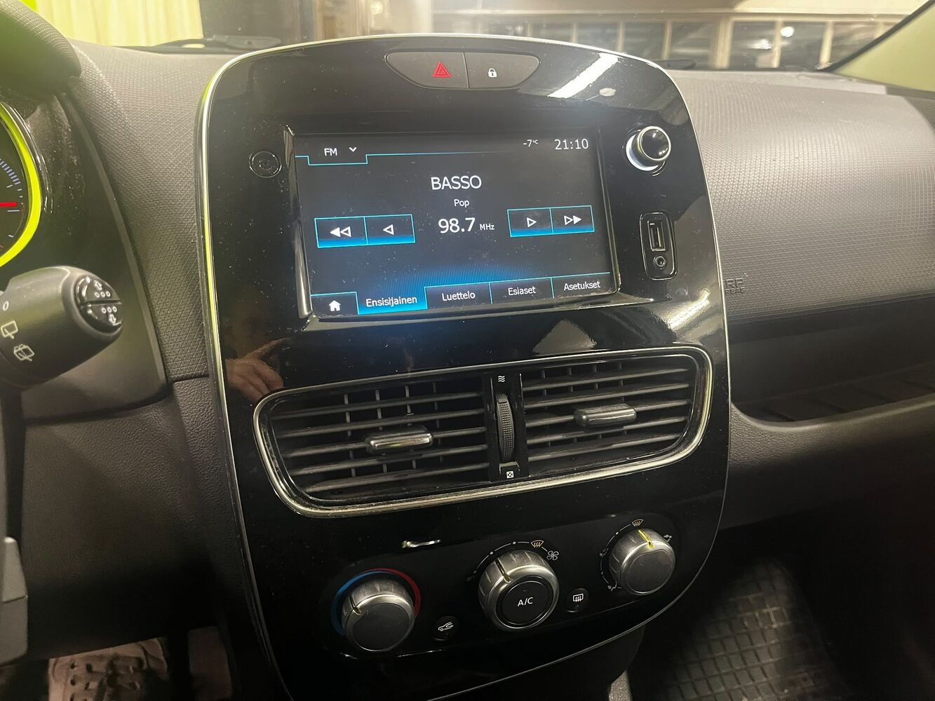 Renault Clio vaihtoauto